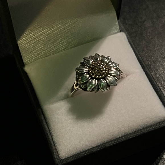 James Avery wild sunflower ring in silver and bronze - Picture 5 of 10